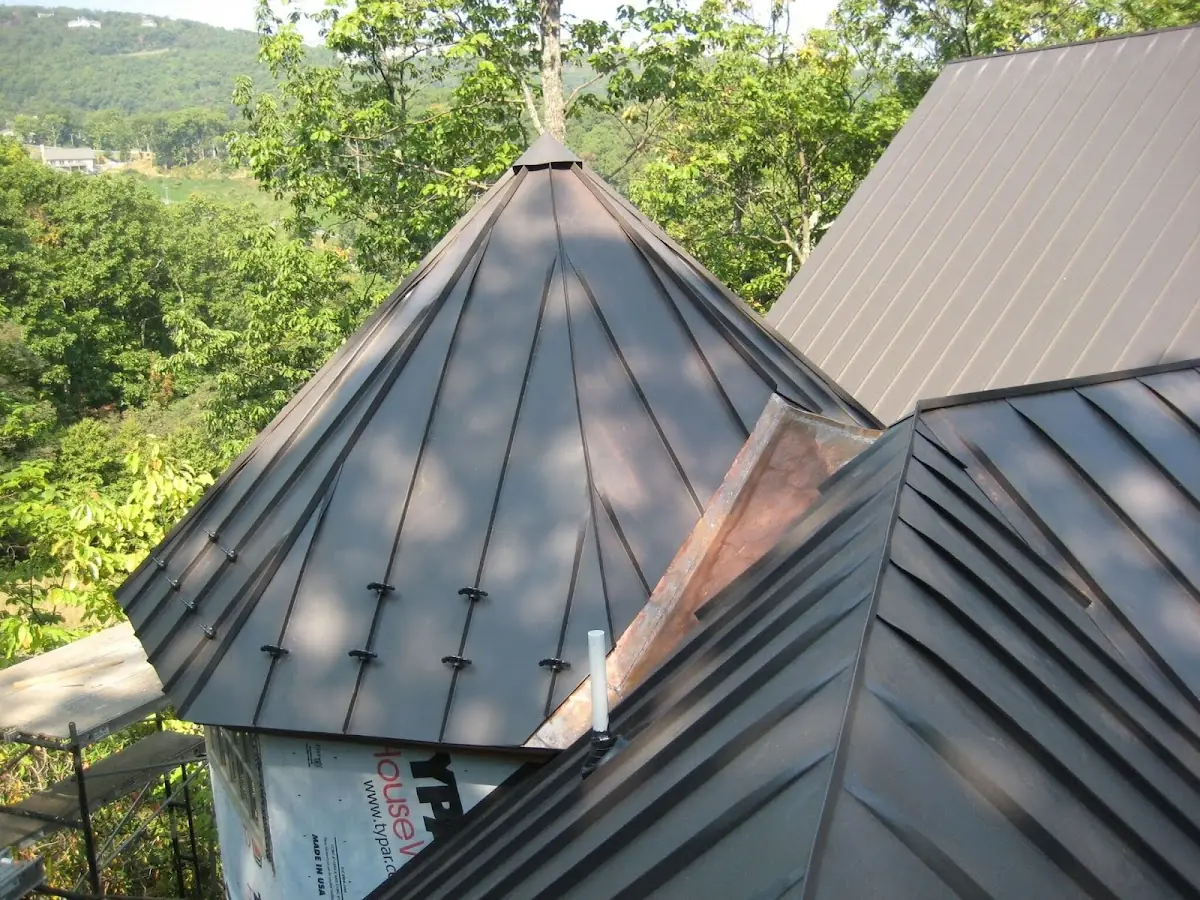 Professional Roof Tarp Installation by Craftsman Roofing in Dayspring
